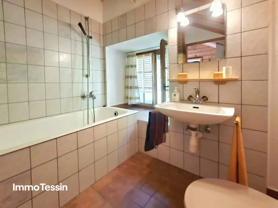 Ein wahres Alpenparadies: Authentisches und saniertes Rustico & ein unabhängiges Atelier und 3 Parzellen voller Freiheit auf 11000 m2 Grund – Foto 13 von 13