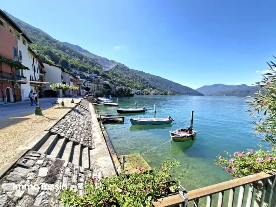 Attraktive Liegenschaft für Wohnen & Gewerbe unter einem Dach an super Lage am Lago di Lugano – Foto 2 von 13
