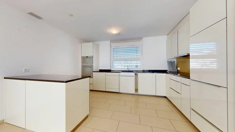 Moderne 4.5 Zimmer Wohnung mit Terrasse & Lift in Luterbach – Foto 5 von 13