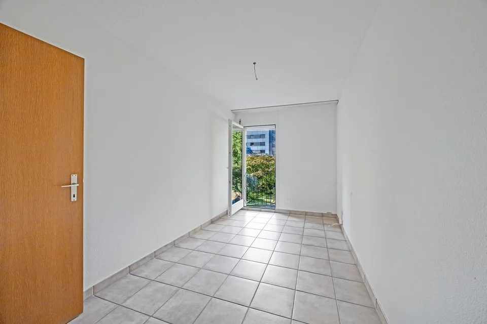 Appartamento con giardino su due livelli di 5,5 locali con 120 m² di terreno e giardino anteriore di 32 m² – foto 13 di 18