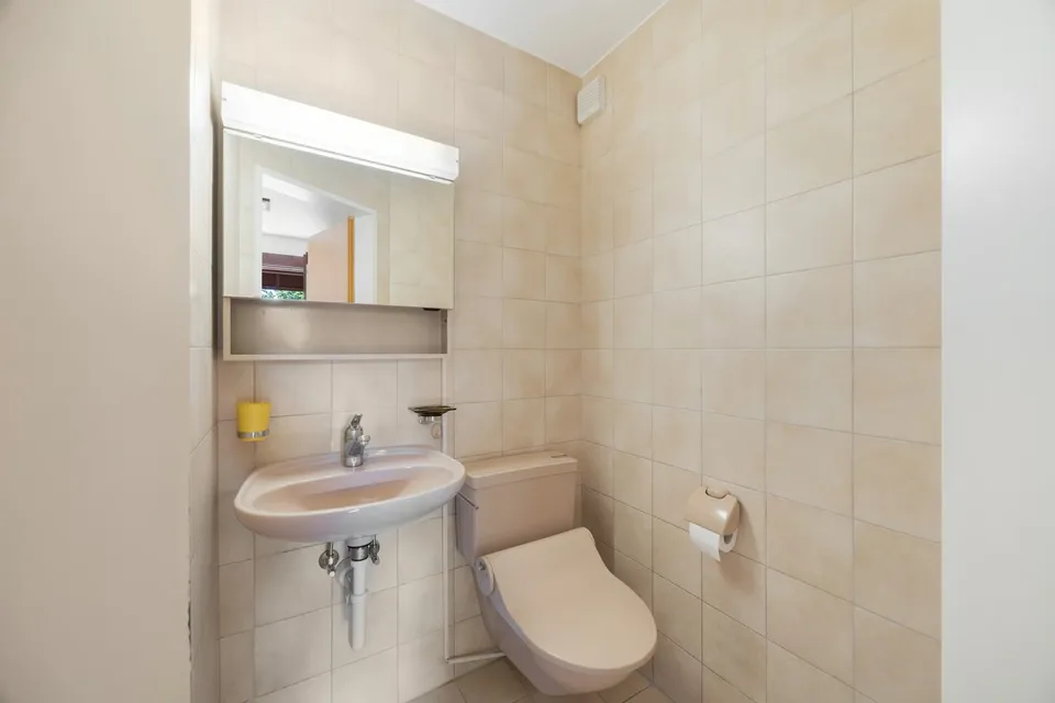 Appartamento con giardino su due livelli di 5,5 locali con 120 m² di terreno e giardino anteriore di 32 m² – foto 11 di 18