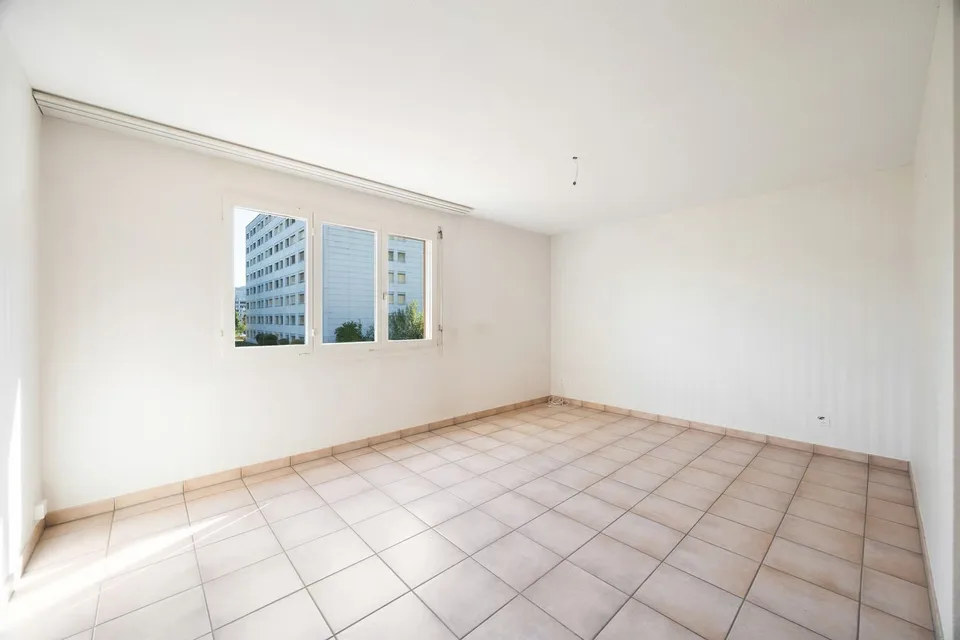 Appartamento con giardino su due livelli di 5,5 locali con 120 m² di terreno e giardino anteriore di 32 m² – foto 14 di 18