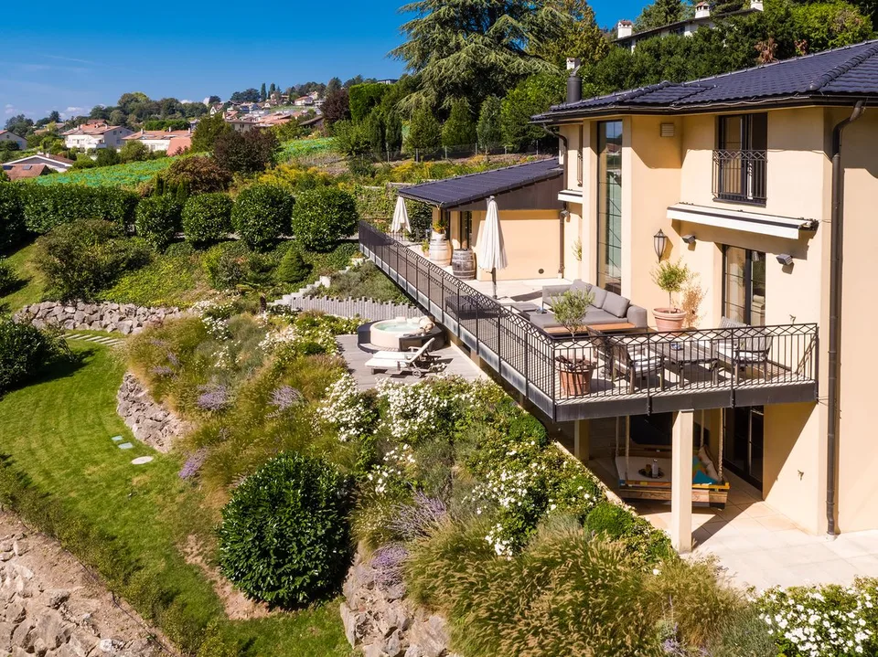 Villa von Ausnahme mit atemberaubendem Blick, zwischen See und Natur – Foto 5 von 38