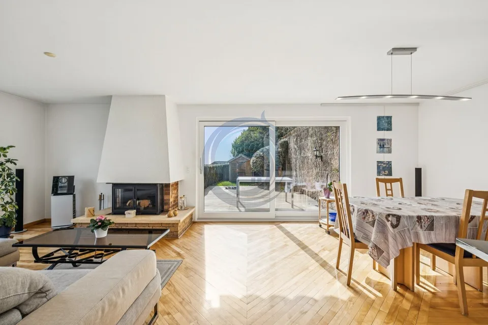 Magnifique appartement de 6.5 pièces avec vue panoramique sur les Alpes – Foto 17 von 37