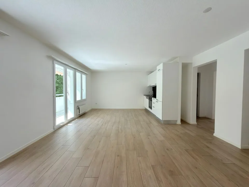 Bright 3.5-room apartment with balcony in Nidau – photo 5 of 9