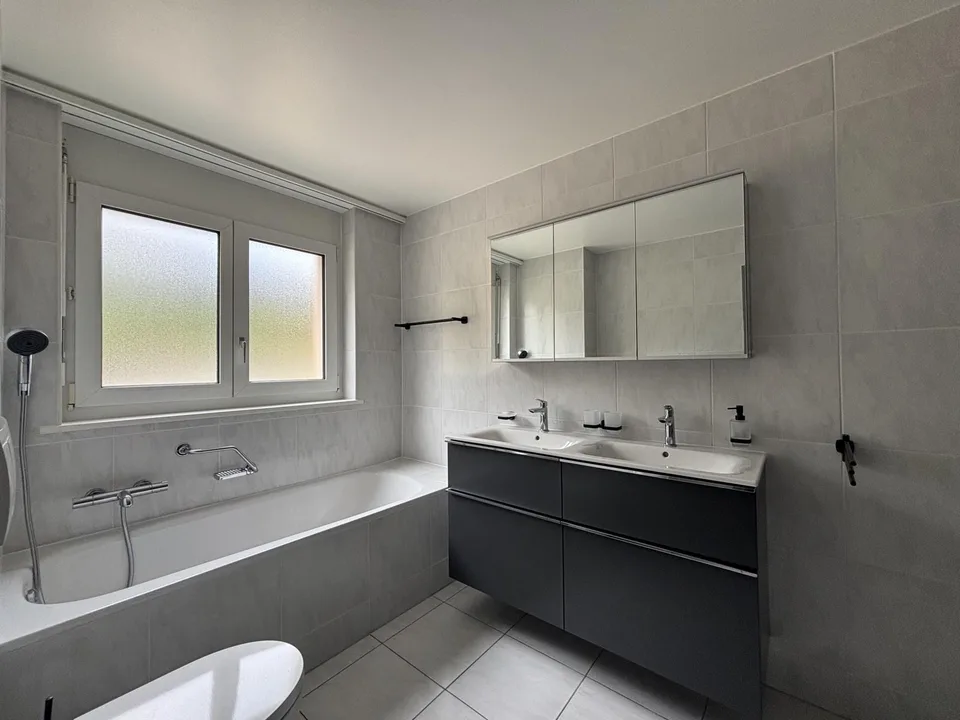 Appartamento ristrutturato di 4,5 locali in affitto a Hauts-Geneveys? Offerta esclusiva: 1 mese gratuito