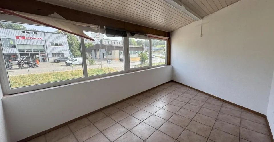 02448 - Commercial space - RTE COTEAU 1-3 - GRANGES-PACCOT – photo 5 of 7