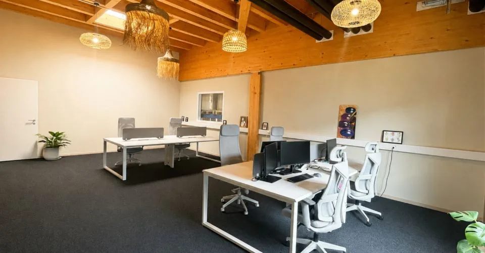Office – photo 2 of 5