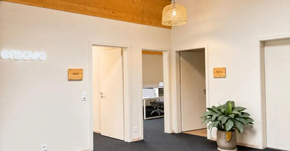 Office – photo 4 of 5