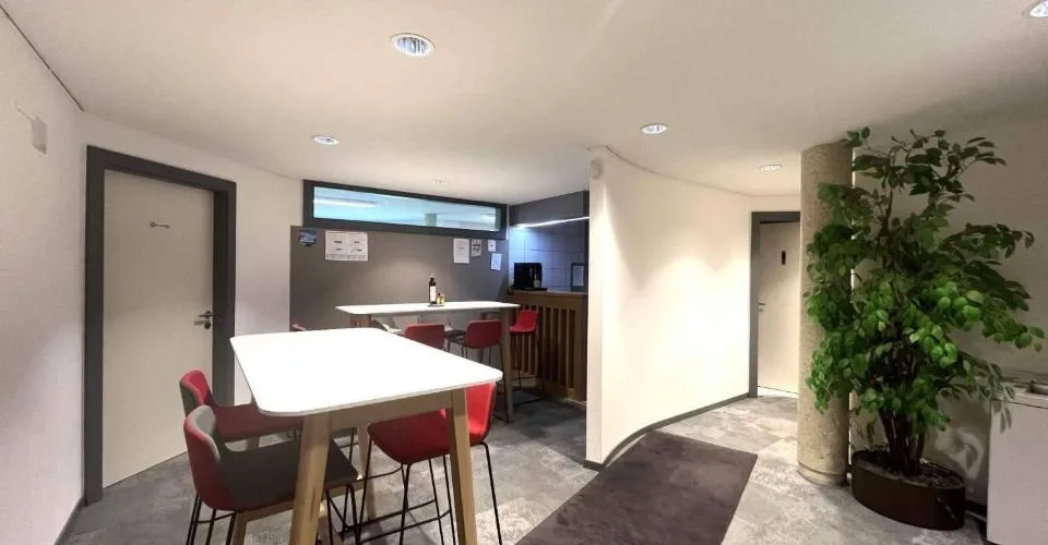 Furnished administrative offices of 118 m² – Carouge – photo 6 of 8