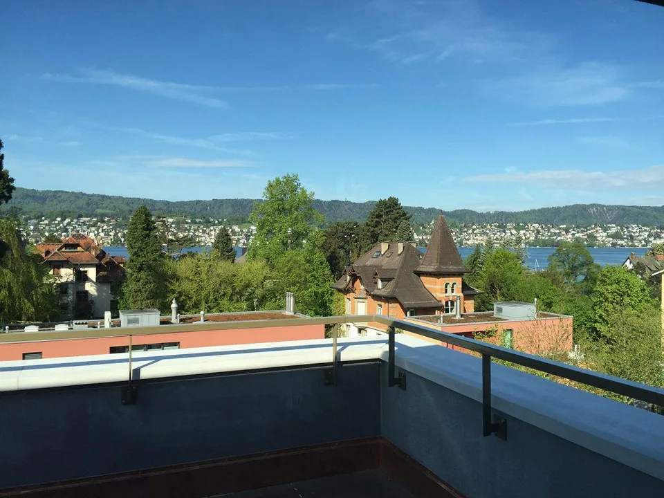 Maisonette spaziosa di 3½ locali con terrazza e vista lago – foto 5 di 6