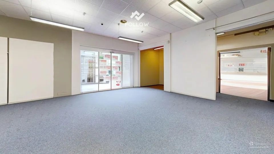 Vielseitig nutzbare Gewerbefläche im Zentrum von Lengnau - mit flexiblem Raumkonzept – Foto 8 von 24