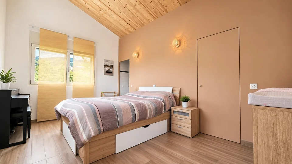 Villa spaziosa 5,5 locali con appartamento 2,5 locali - 241m2 - terreno 1134m2 Vétroz – foto 4 di 13