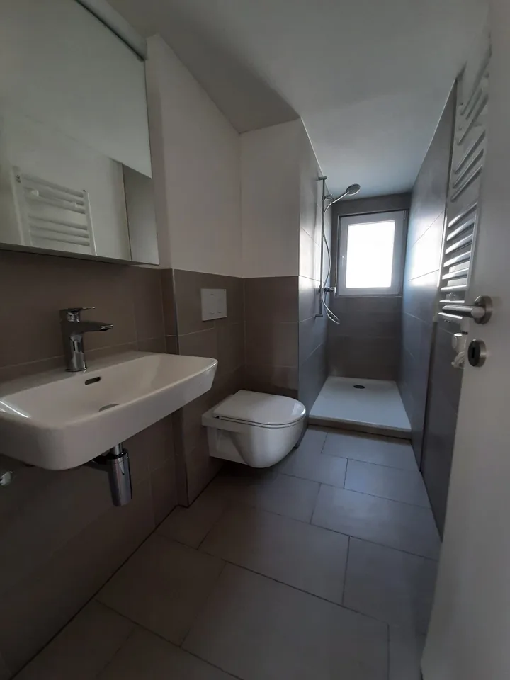 WHG 1: Appartement de 2.5 pièces au rez-de-chaussée gauche