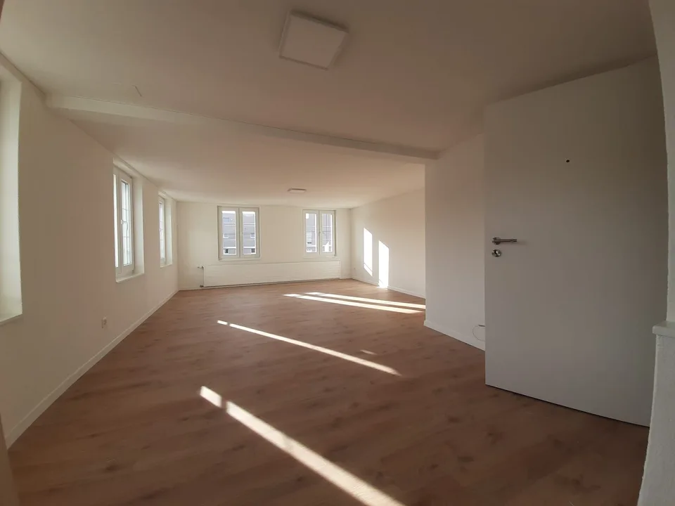 WHG 1: Appartement de 2.5 pièces au rez-de-chaussée gauche