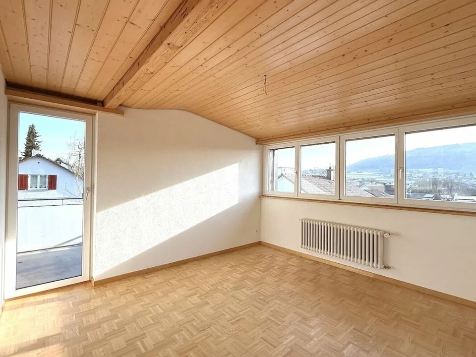 APPARTAMENTO DI 3 LOCALI SOTTOTETTO IN UNA ZONA TRANQUILLA