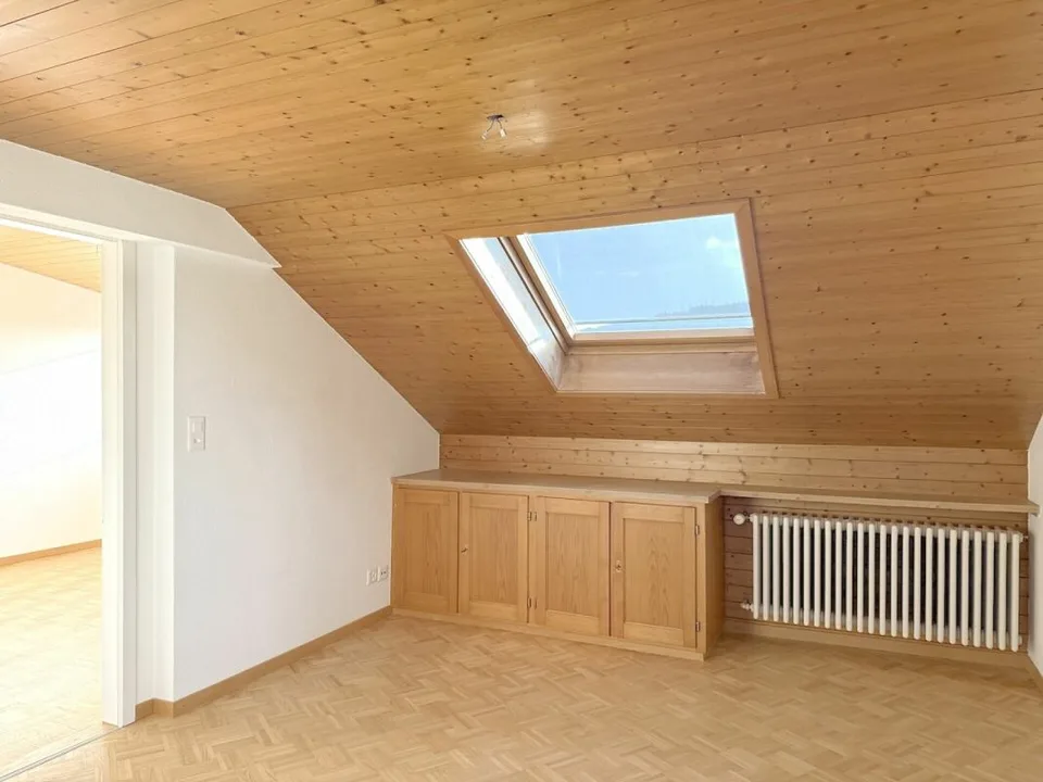 APPARTAMENTO DI 3 LOCALI SOTTOTETTO IN UNA ZONA TRANQUILLA