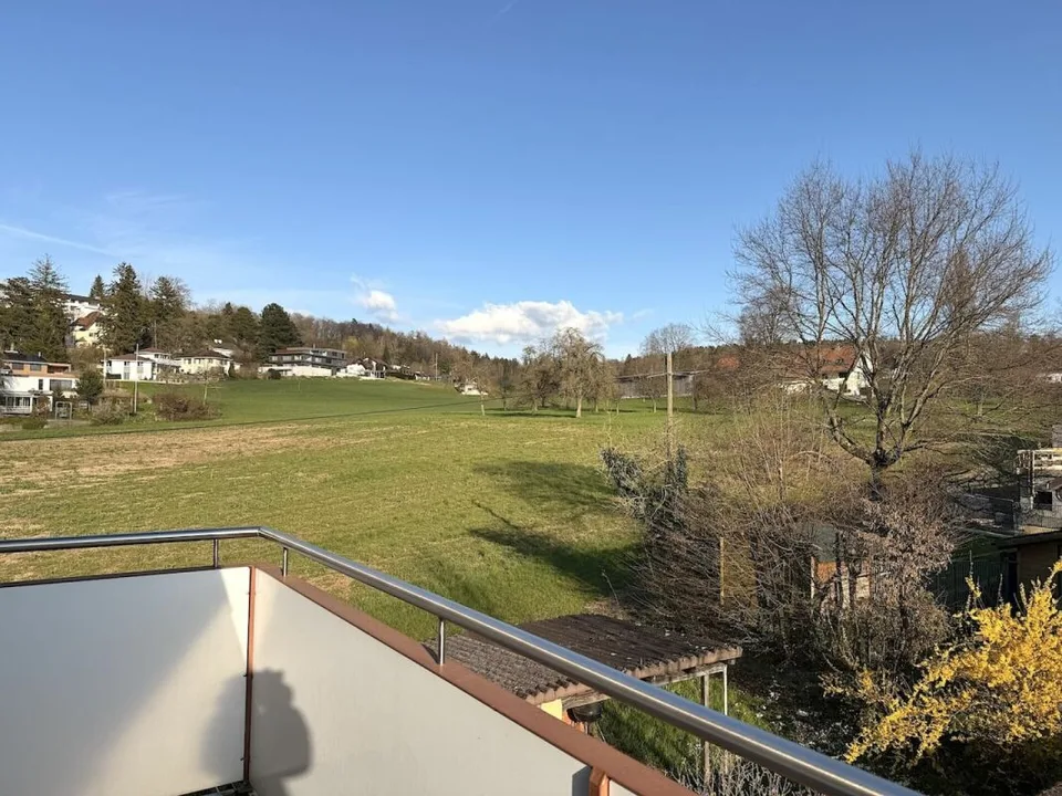 APPARTAMENTO DI 3 LOCALI SOTTOTETTO IN UNA ZONA TRANQUILLA