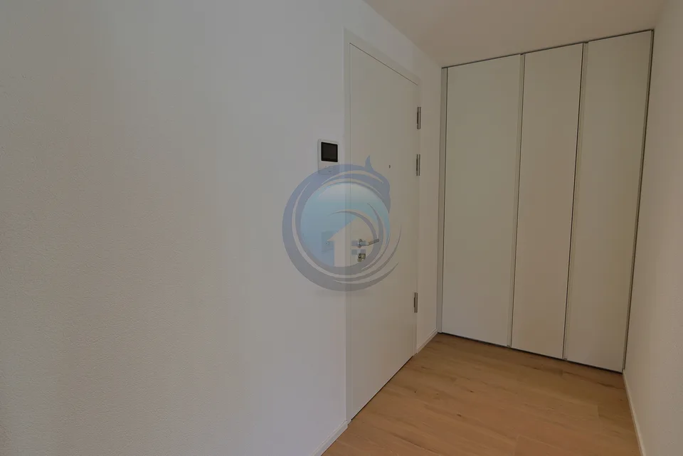 LOT N6: MAGNIFICENT NEW 2.5-ROOM APARTMENT WITH LARGE BALCONY
