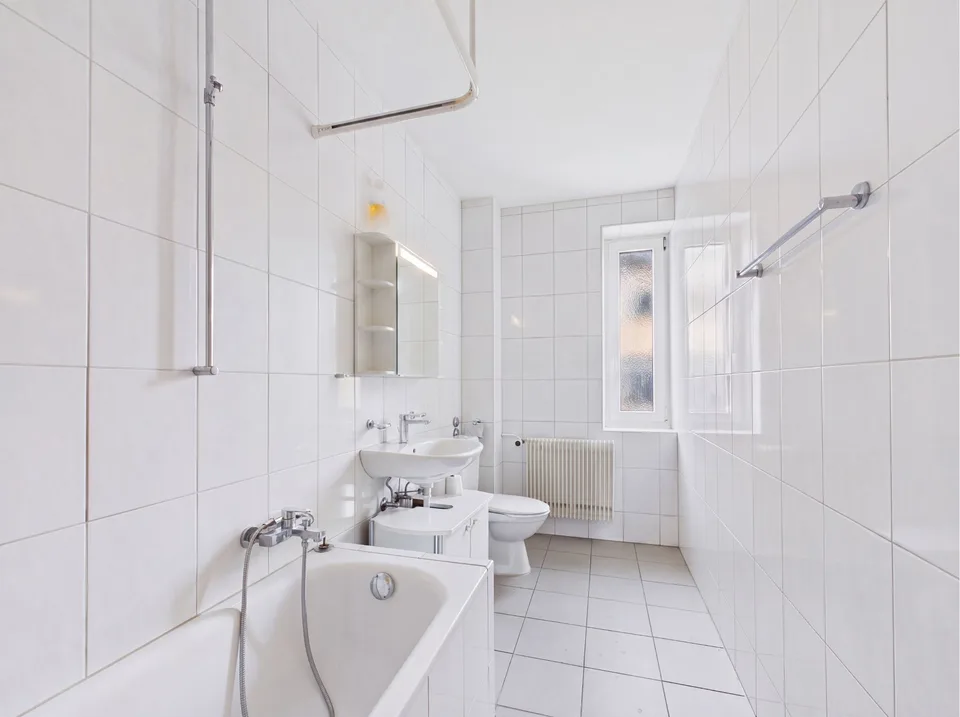 Sonniger Balkon mit schöner Aussicht: Durchdachtes Raumkonzept und beste Infrastruktur