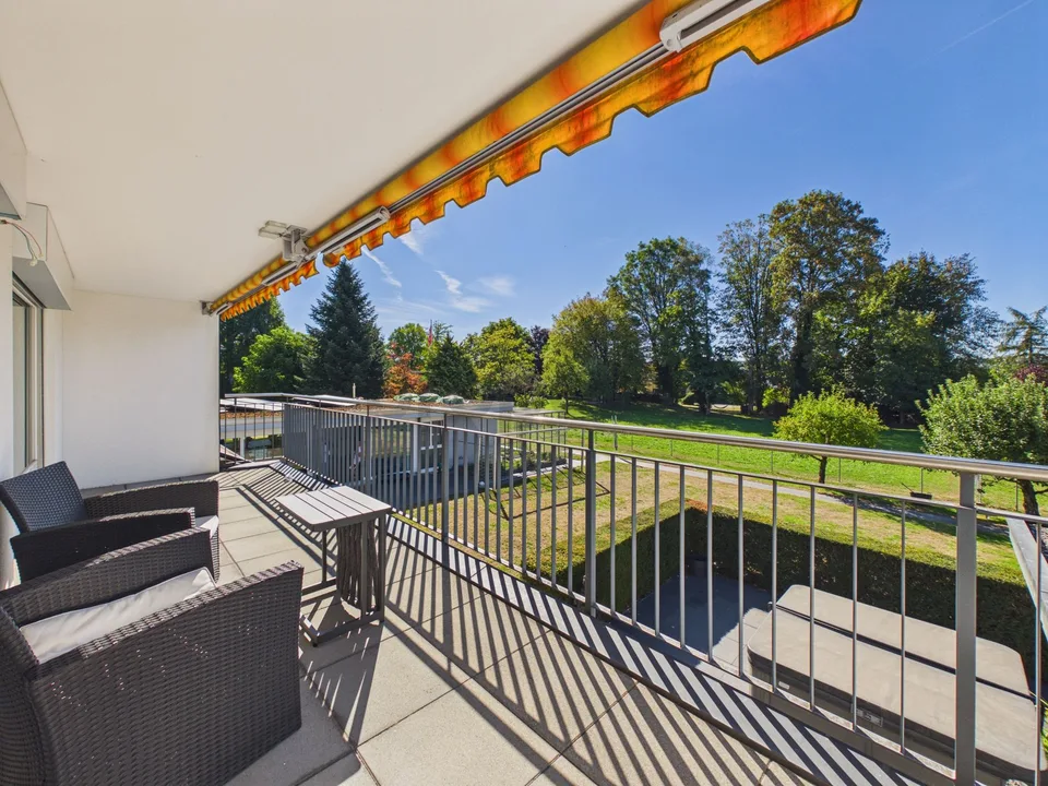 Family-friendly home with plenty of space, garden, and numerous extras