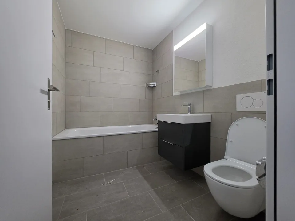 Erstvermietung im HIGH FIVE – 4.5-Zimmer-Gartenwohnung, Glattbrugg