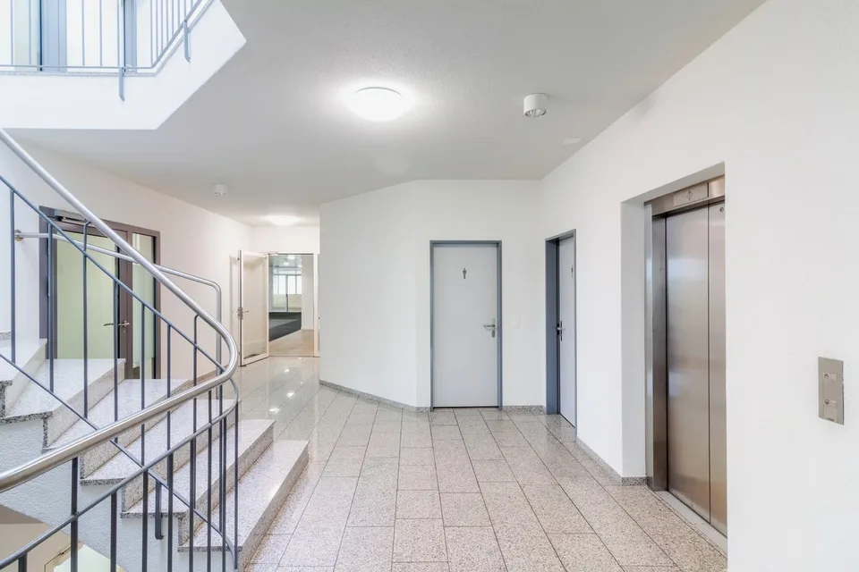 Bureaux lumineux à Erlenstrasse 4, 6343 Rotkreuz – photo 3 sur 5