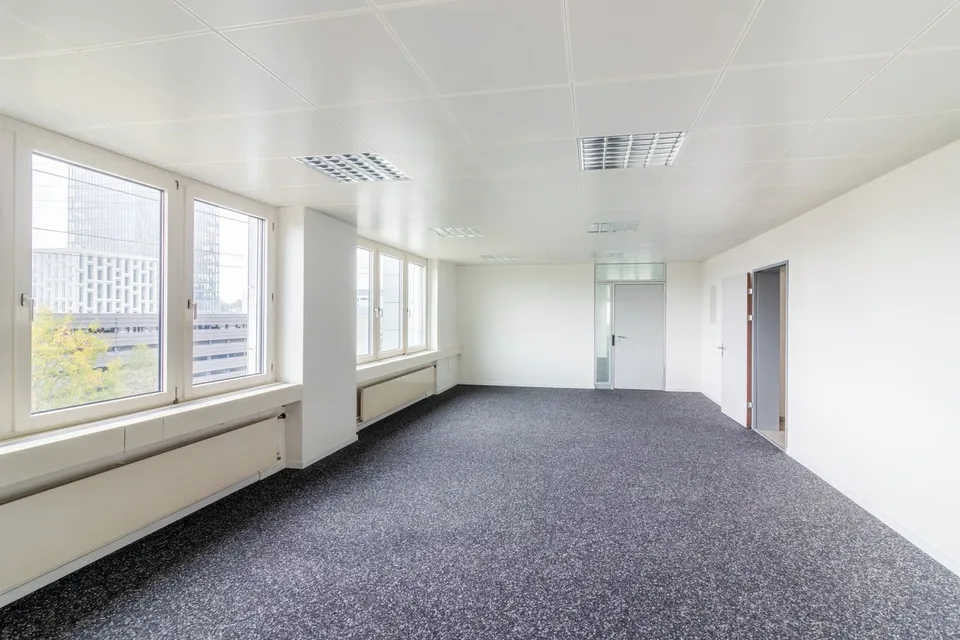 Bureaux lumineux à Erlenstrasse 4, 6343 Rotkreuz – photo 2 sur 5