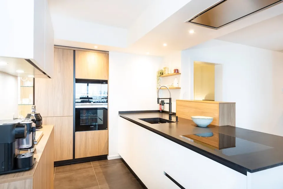 FULLY RENOVATED APARTMENT FOR WEEKLY RENTAL