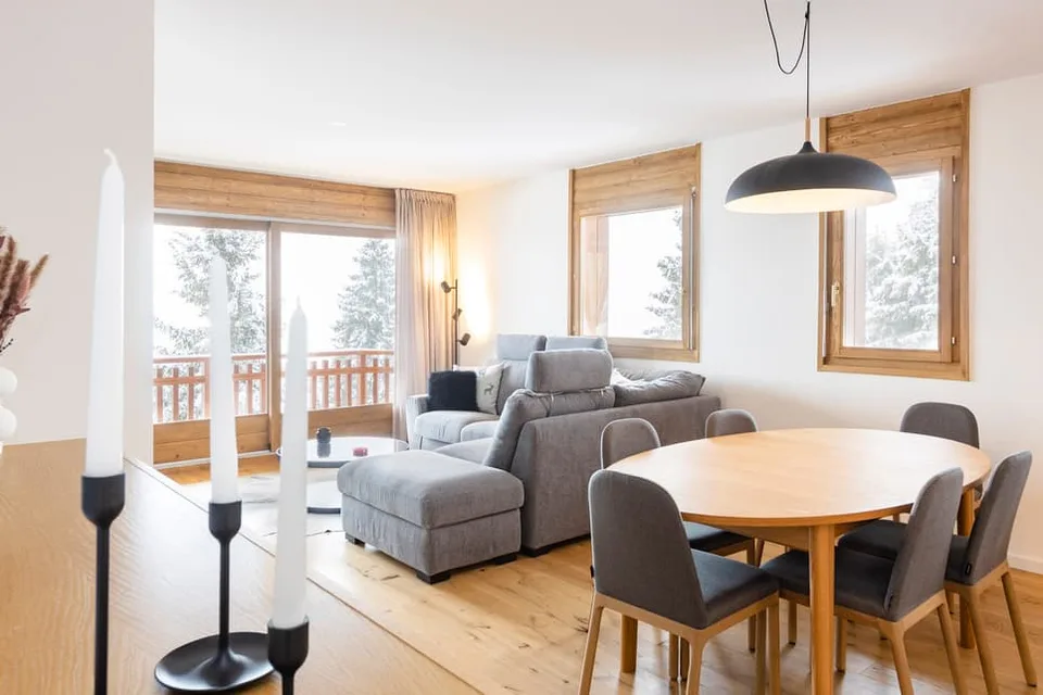 FULLY RENOVATED APARTMENT FOR WEEKLY RENTAL