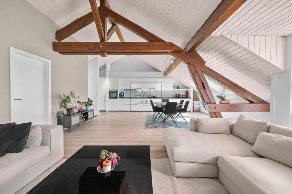 Wunderschöne 4,5-Zimmer-Maisonette – Foto 3 von 10