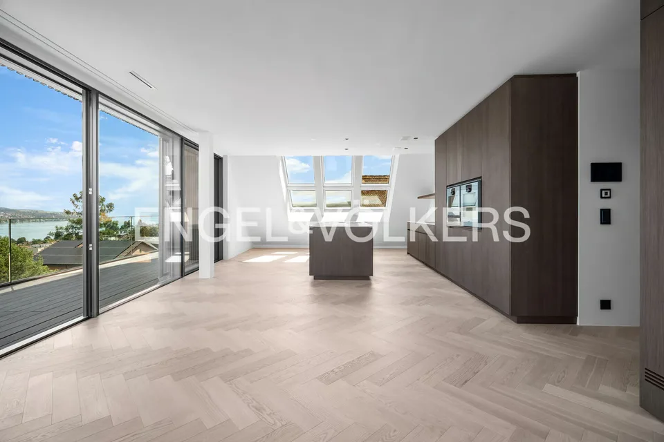 6.5-Zimmer-Dach-Duplexwohnung mit spektakulärer Seesicht in Rüschlikon – Foto 2 von 12