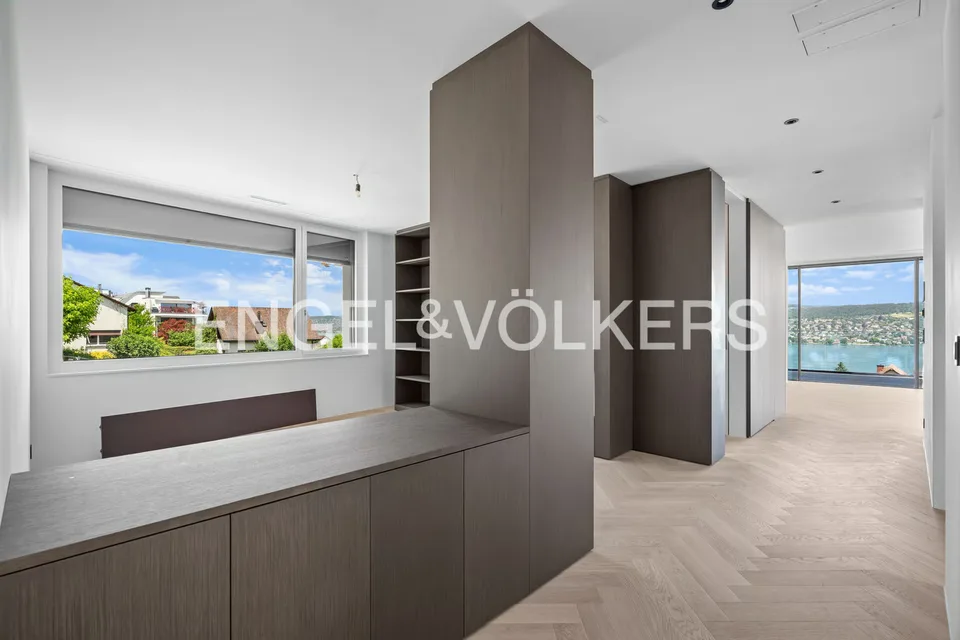 6.5-Zimmer-Dach-Duplexwohnung mit spektakulärer Seesicht in Rüschlikon – Foto 6 von 12