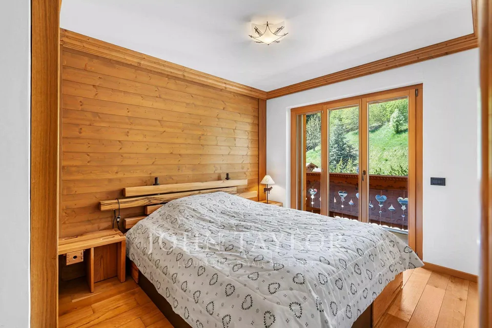 5,5-Zimmer-Luxuswohnung, Kathedraldecke, 4 Suiten, Wellness in Cr... – Foto 10 von 14