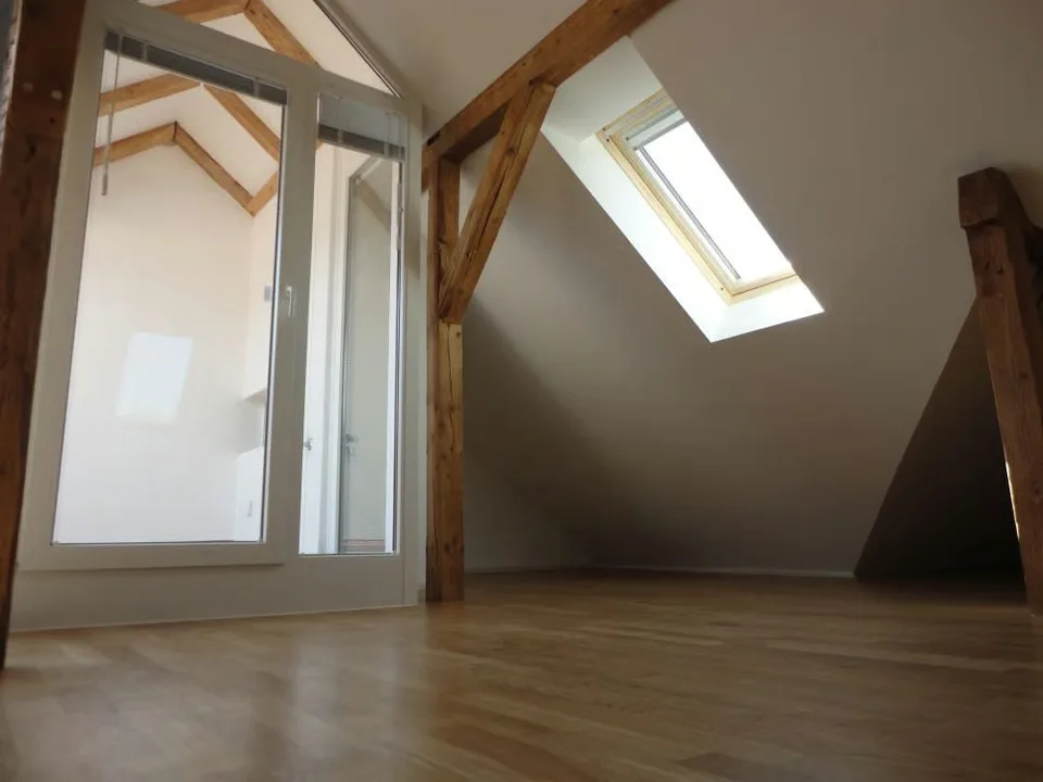 Moderno appartamento mansardato di 3,5 stanze con galleria e balcone – foto 8 di 25