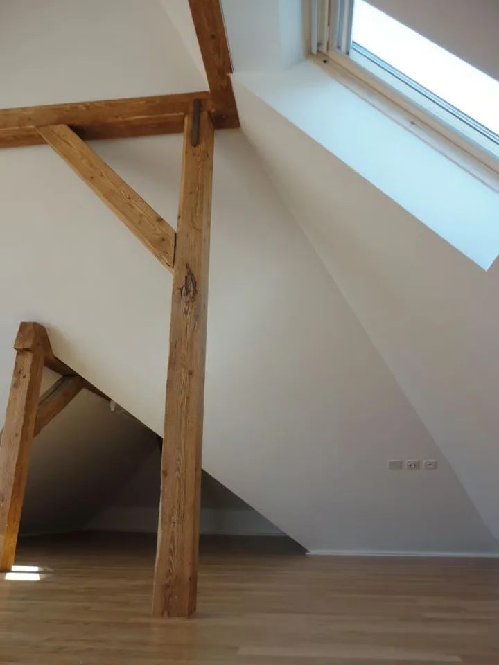 Moderno appartamento mansardato di 3,5 stanze con galleria e balcone – foto 7 di 25
