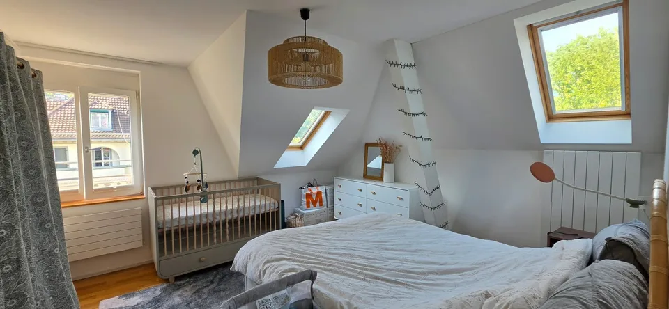 Moderno appartamento mansardato di 3,5 stanze con galleria e balcone – foto 22 di 25