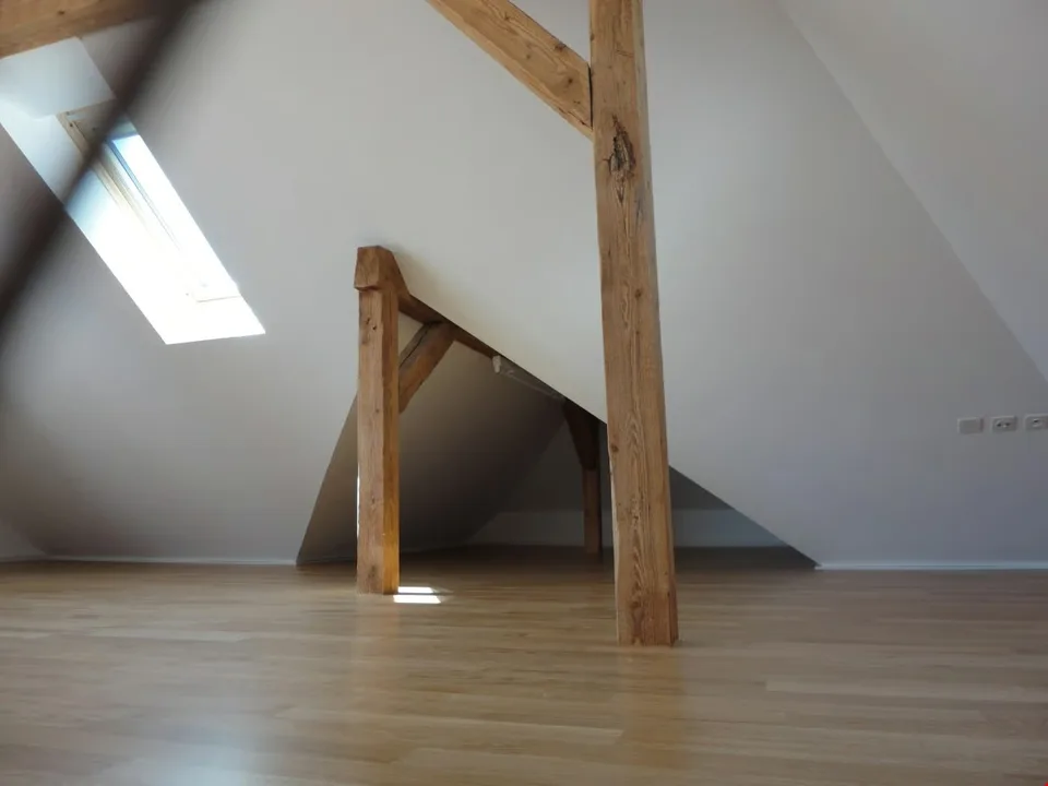 Moderno appartamento mansardato di 3,5 stanze con galleria e balcone – foto 4 di 25