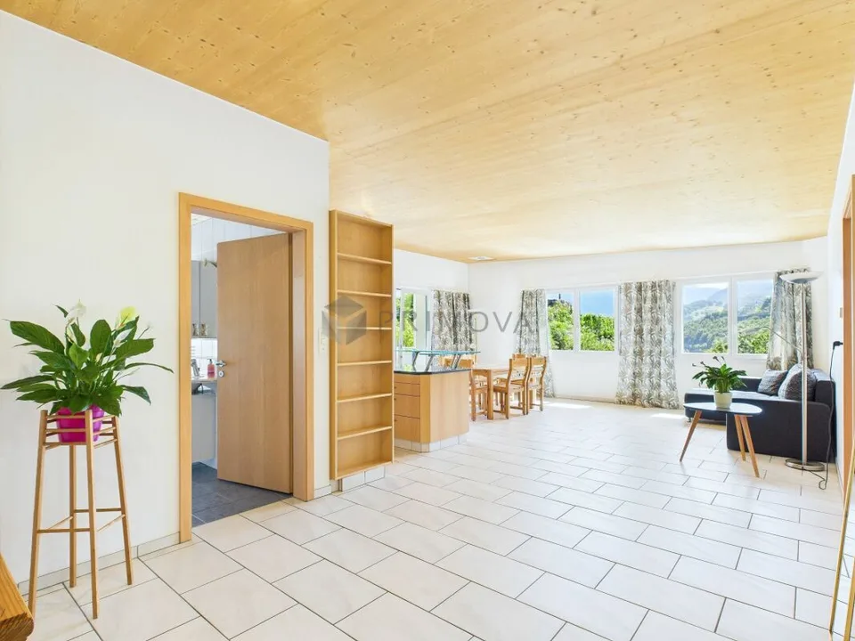 Living by the Lake: Furnished 2.5 Room Holiday Apartment with Panorama Terrace & Parking