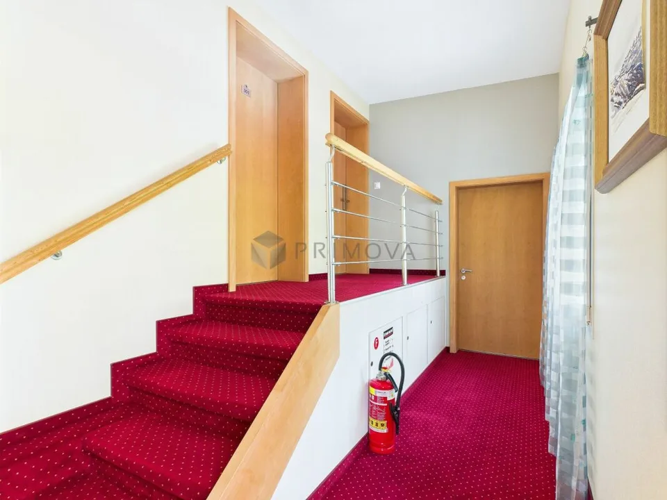 Living by the Lake: Furnished 2.5 Room Holiday Apartment with Panorama Terrace & Parking