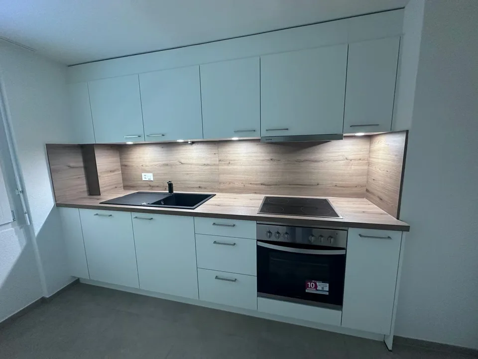 Appartement moderne de 3 pièces avec balcon - récemment rénové !