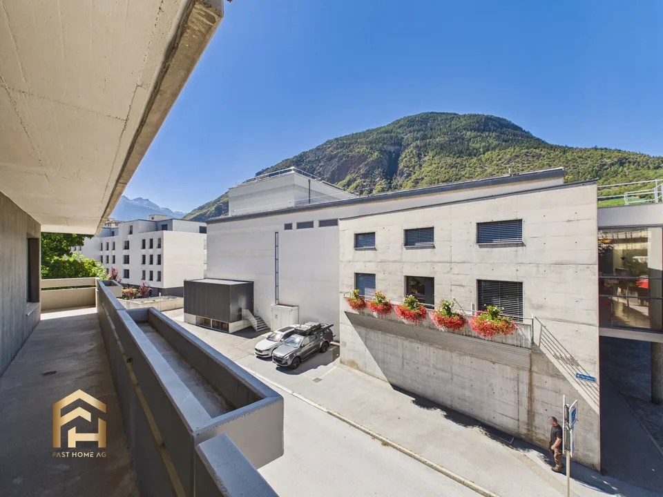 Exklusiv inmitten Visp: Renovierte 5.5ZWG,Umlaufbalkon, Lift&Garage