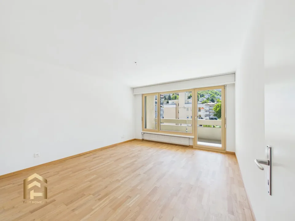 Exklusiv inmitten Visp: Renovierte 5.5ZWG,Umlaufbalkon, Lift&Garage
