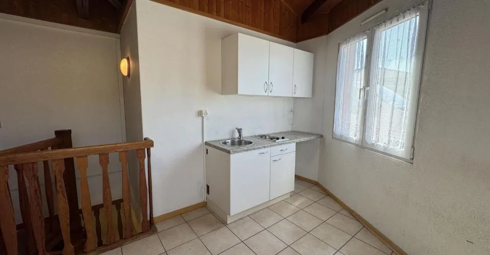 02472 - Commercial space - RTE COTEAU 1-3 - GRANGES-PACCOT – photo 7 of 10