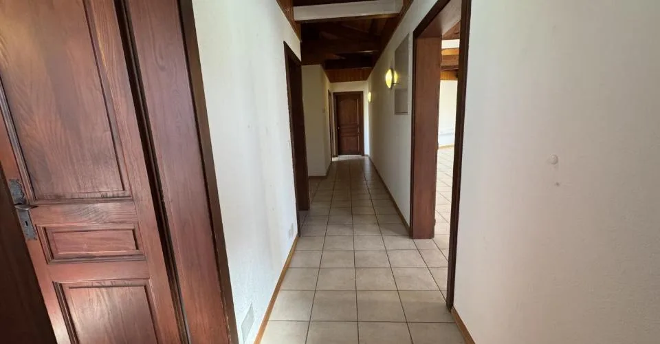 02472 - Commercial space - RTE COTEAU 1-3 - GRANGES-PACCOT – photo 4 of 10