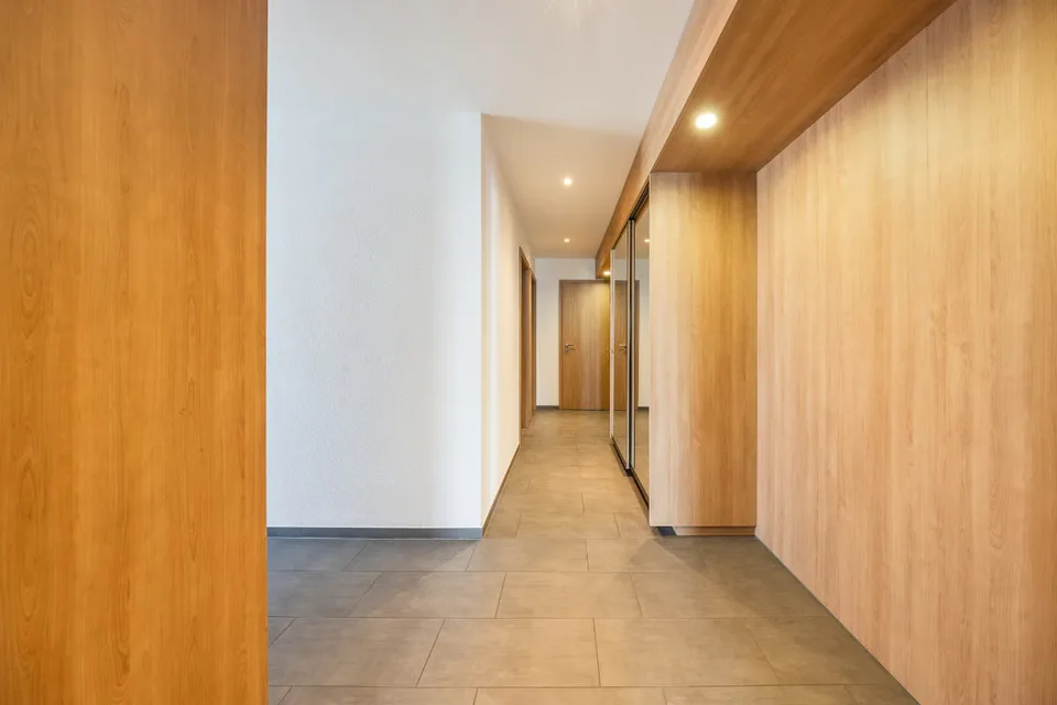 Selten zu verkaufen: Duplex-Penthouse mit großer Terrasse – Foto 11 von 13
