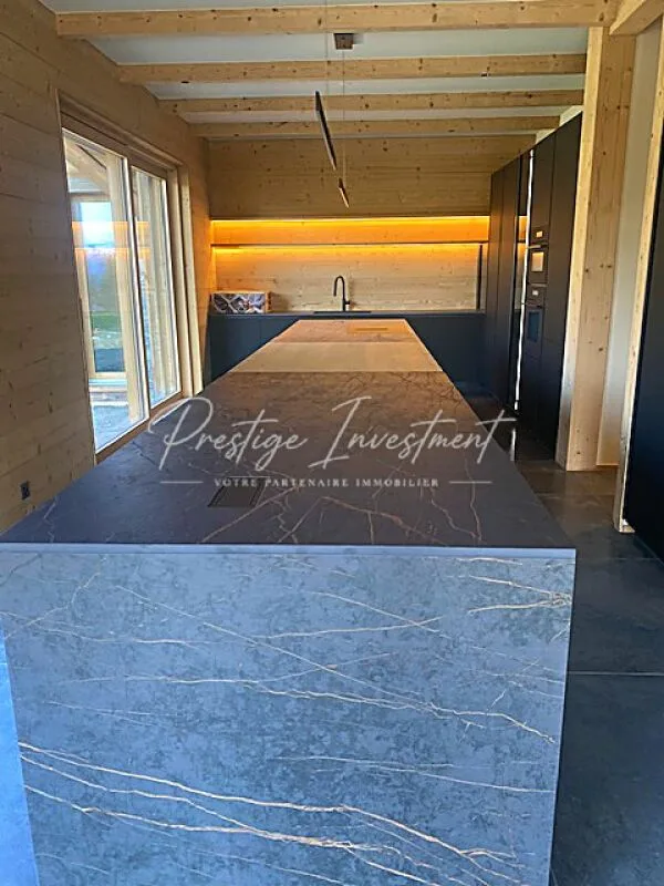 Magnifique Chalet Prestige: le golf en voisin, les Alpes en horizon. – photo 12 sur 13