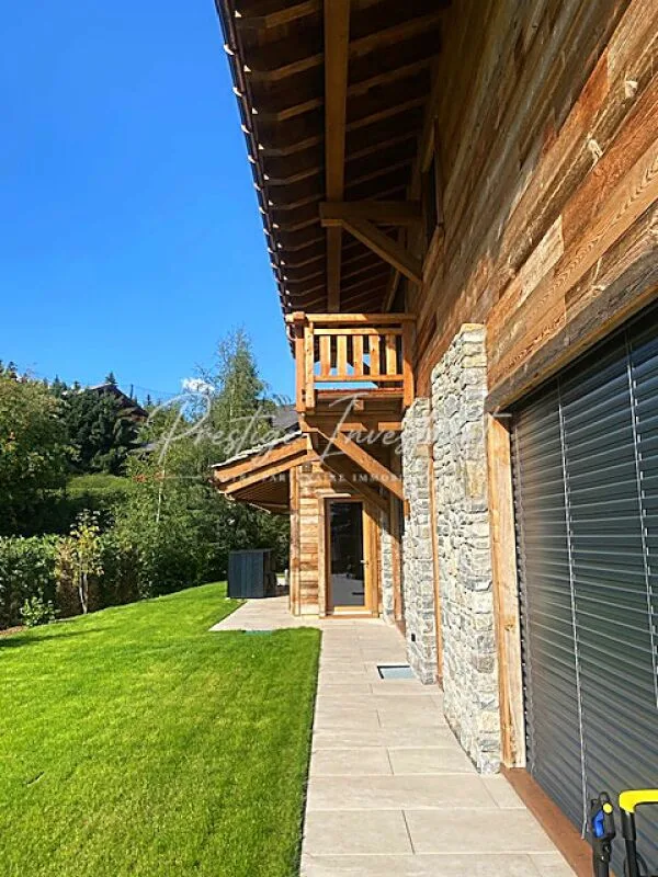 Magnifique Chalet Prestige: le golf en voisin, les Alpes en horizon. – photo 6 sur 13