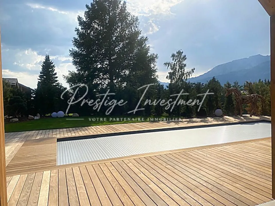 Magnifique Chalet Prestige: le golf en voisin, les Alpes en horizon. – photo 2 sur 13