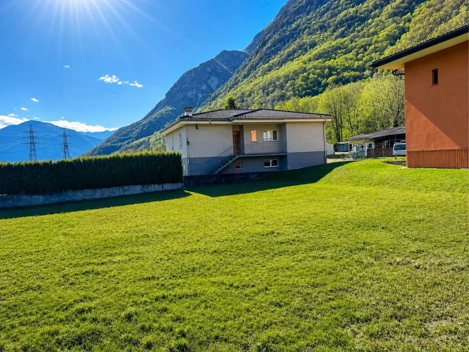 WOHNEN IM GRÜNEN, UNABHÄNGIGES ZWEIFAMILIENHAUS IN PROSITO – Foto 3 von 5